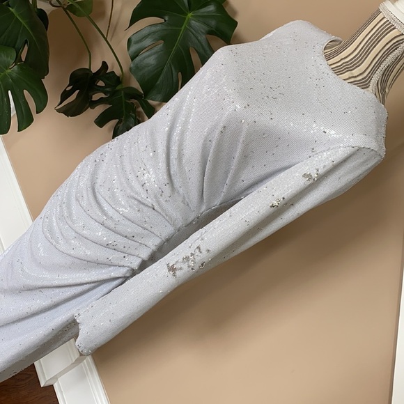 DRESS THE POPULATION WHITE SEQUIN DRESS - Picture 8 of 9